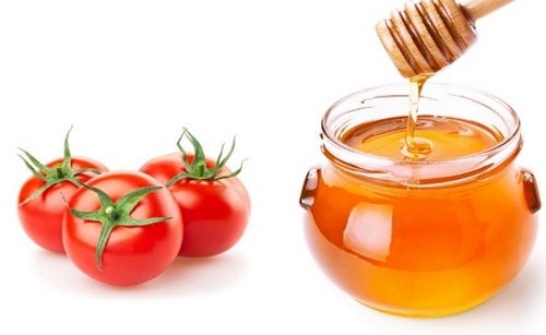 Kết hợp cà chua với mật ong để trị mụn hiệu quả