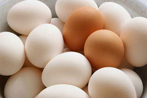 Cách trị mụn cám bằng trứng gà an toàn