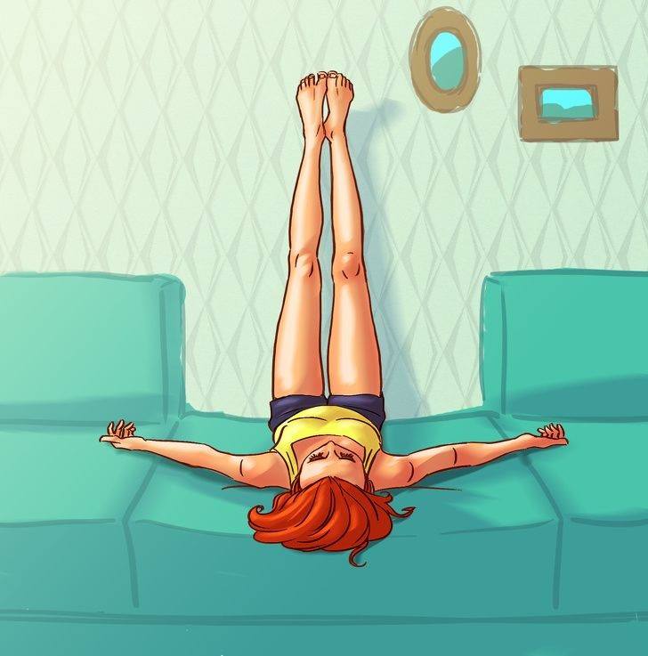 Bài tập Yoga nâng chân Ԁựa vào τường