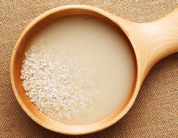 Cách làm trắng da toàn thân bằng nước vo gạo