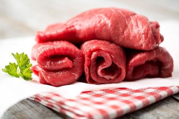 Thịt bò dễ gây ra các dị ứng trên da do làm tăng phản ứng histamin.