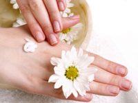 6 bước chăm sóc da tay mềm mại, hồng hào tự nhiên