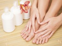 9 bước chăm sóc da chân mịn màng vào mùa hanh khô