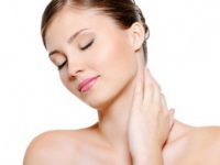 Nhớ kỹ 5 bước chăm sóc da vùng cổ trắng mịn màng